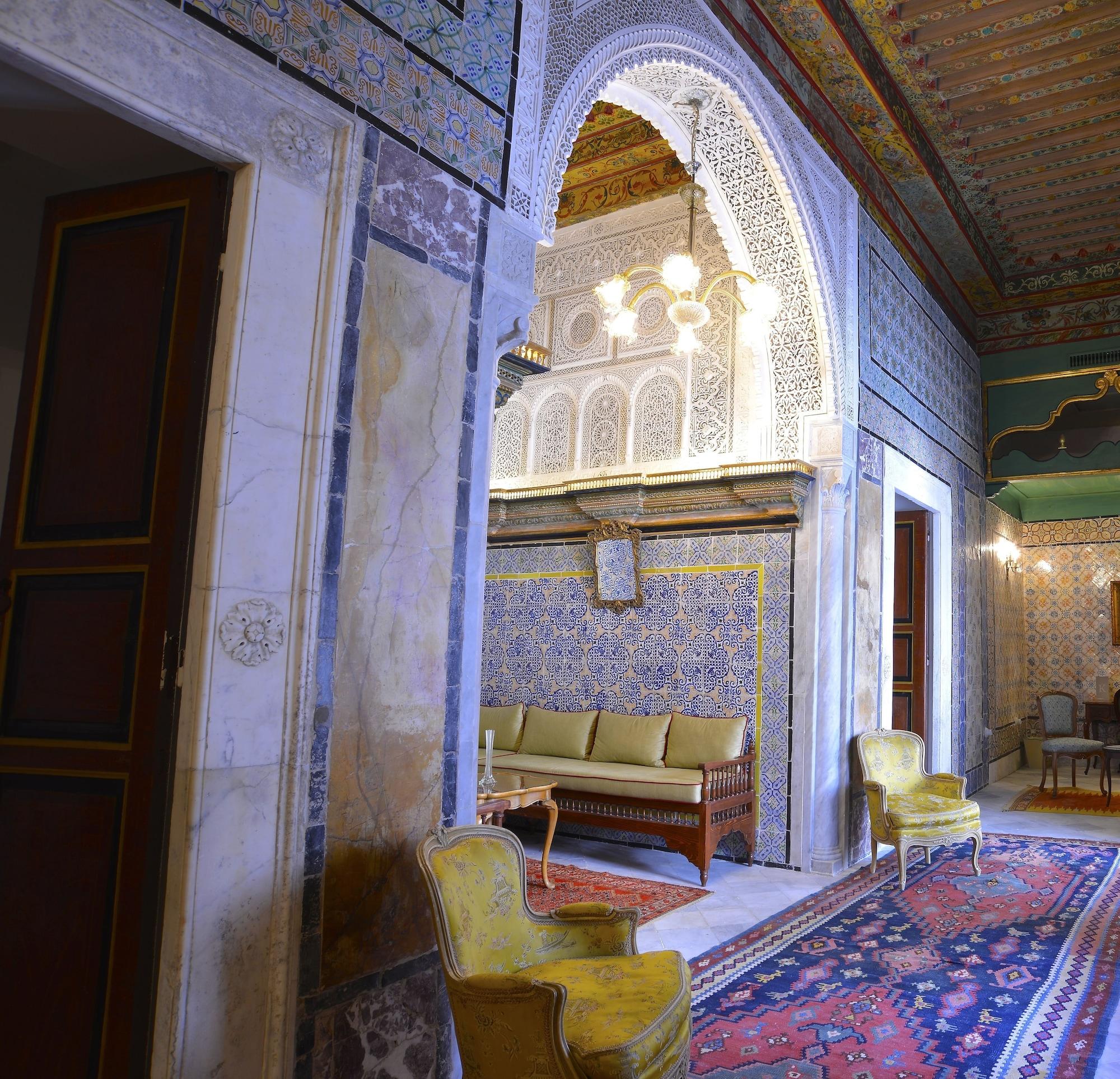ホテル パレ バイラム チュニス エクステリア 写真 The palace's interior