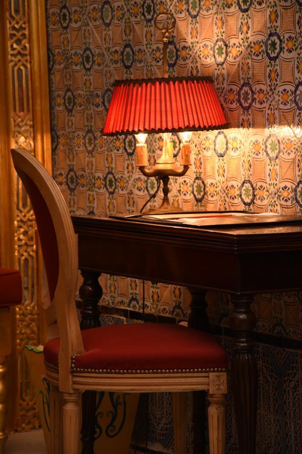 ホテル パレ バイラム チュニス エクステリア 写真 A table at the restaurant