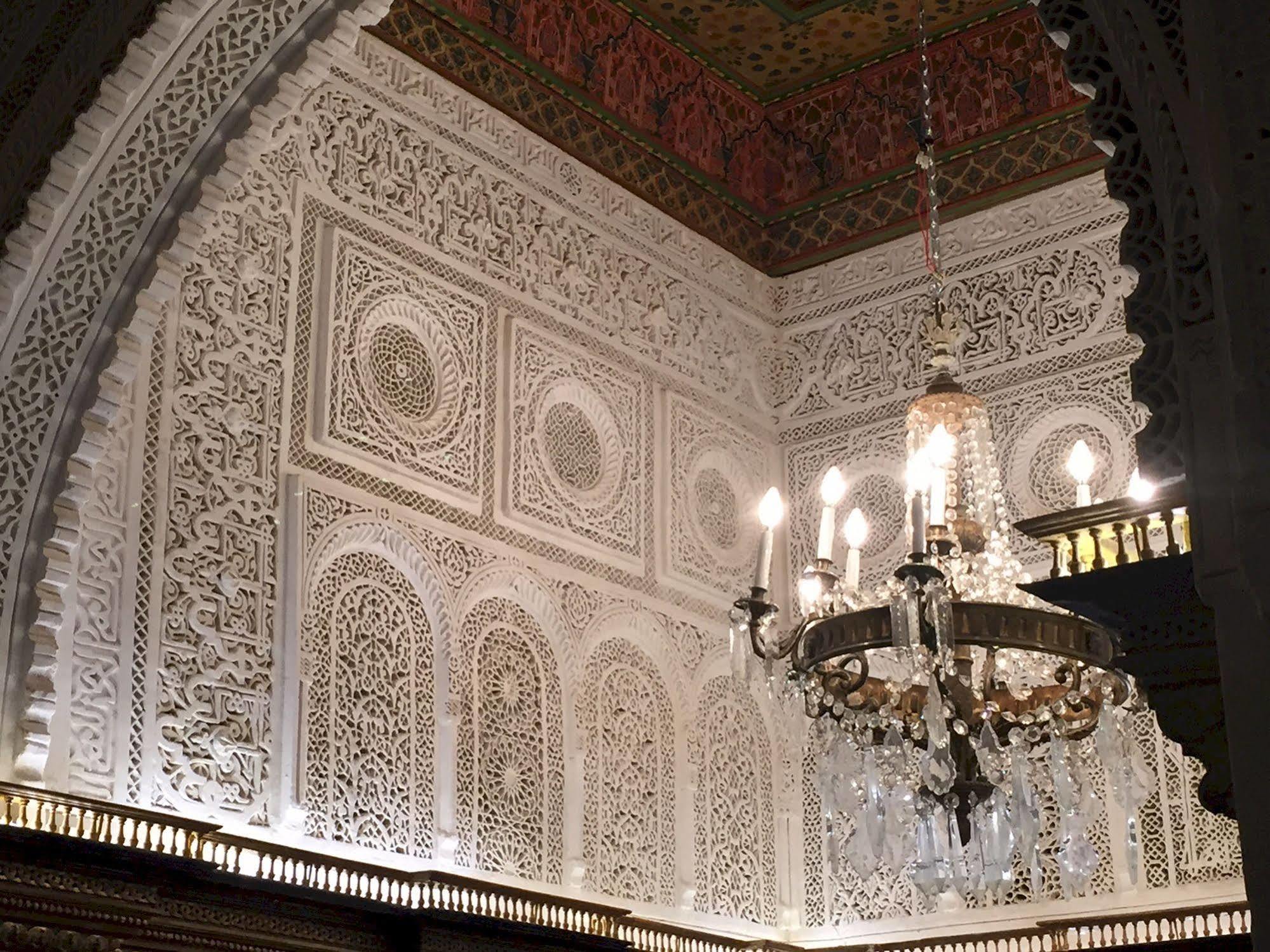 ホテル パレ バイラム チュニス エクステリア 写真 The interior of the mosque